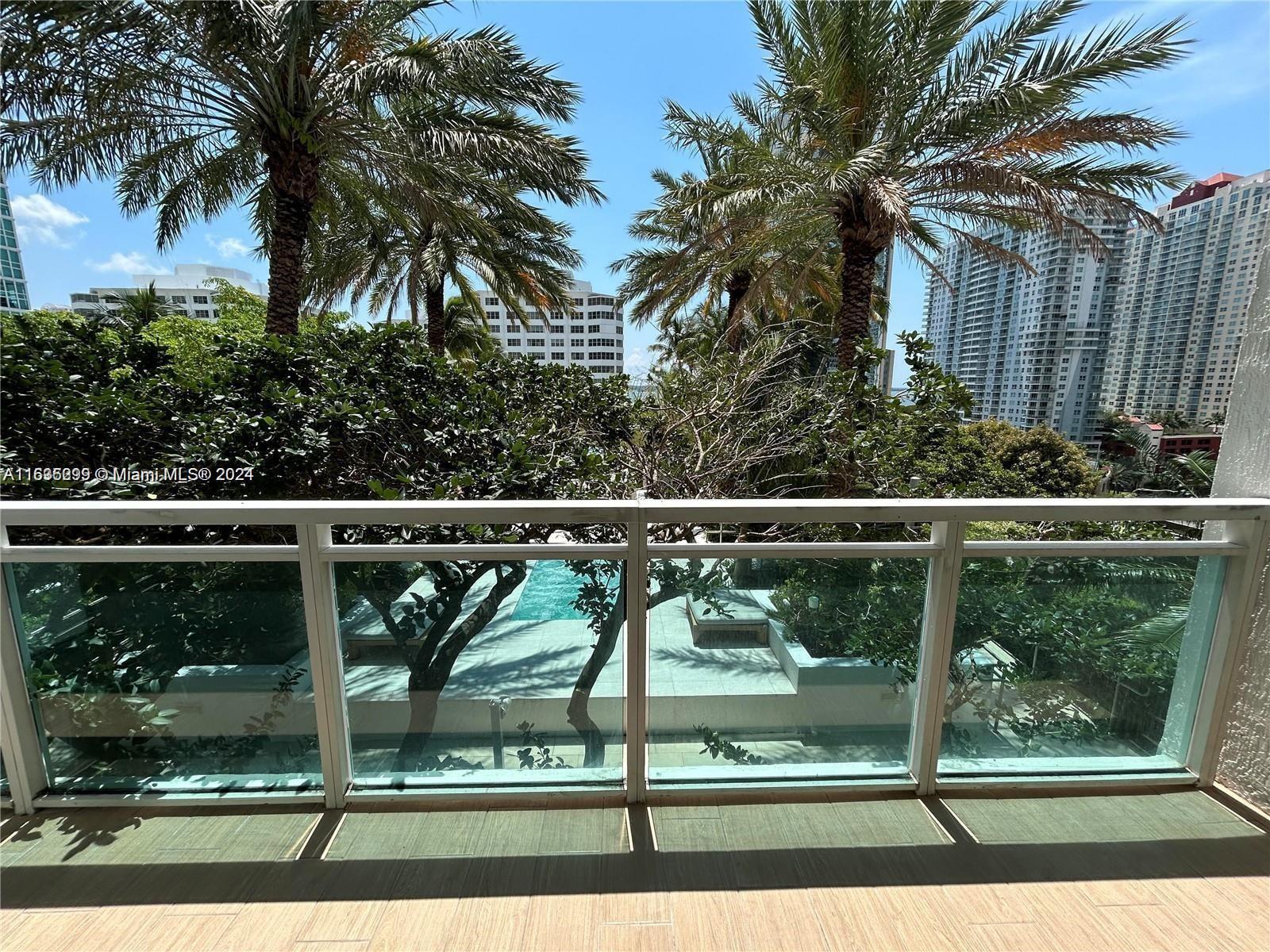 951 Brickell Ave # 1108