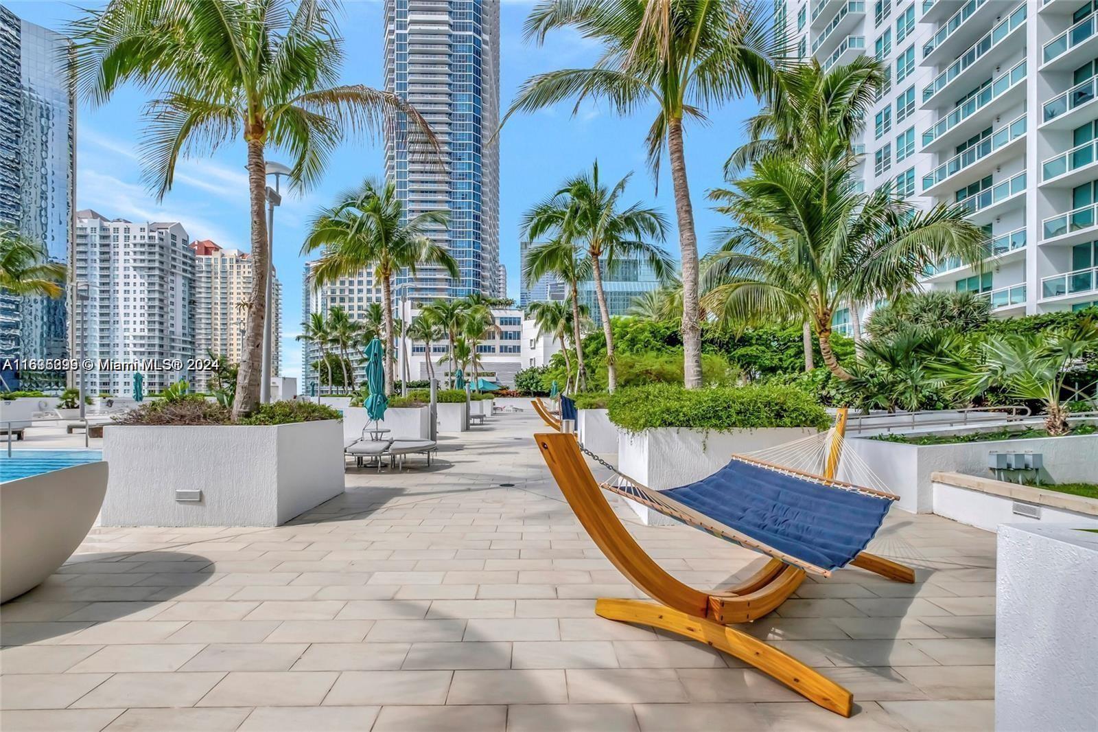 951 Brickell Ave # 1108