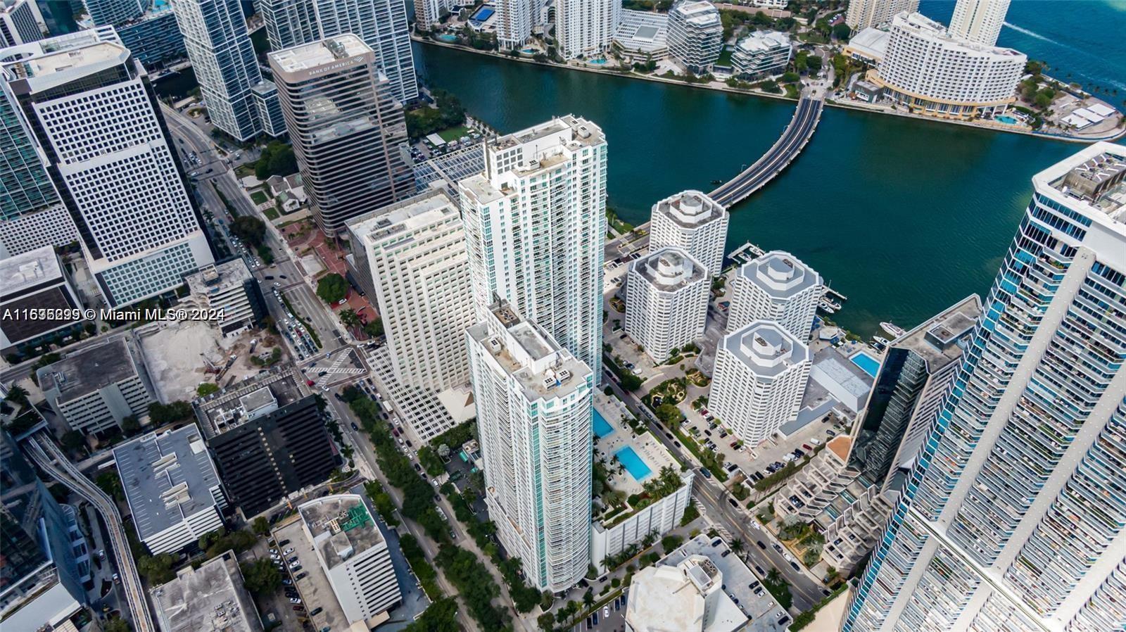 951 Brickell Ave # 1108