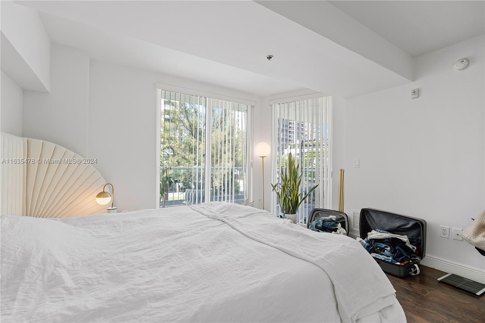 6362 Collins Ave # 404