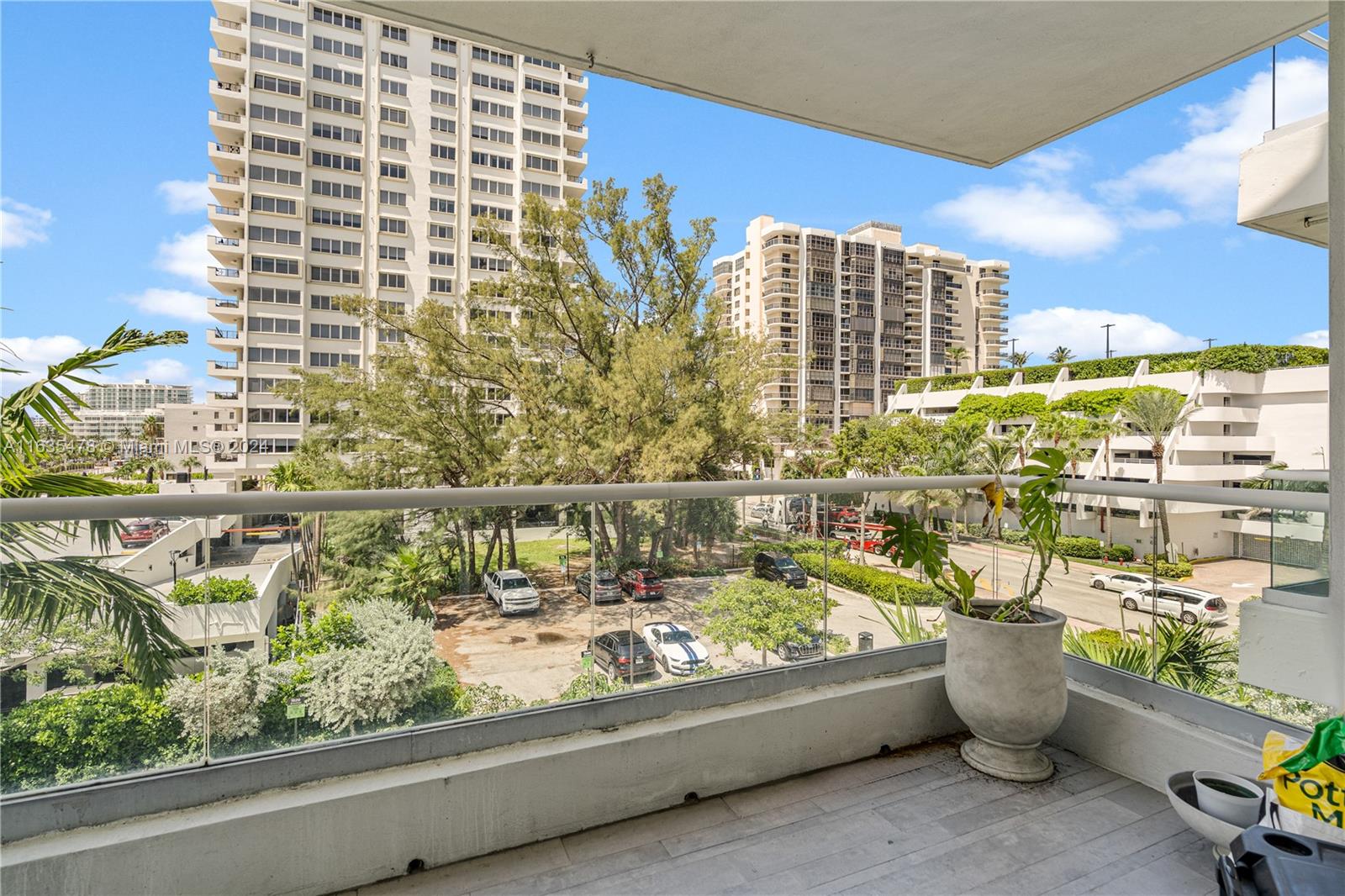 6362 Collins Ave # 404