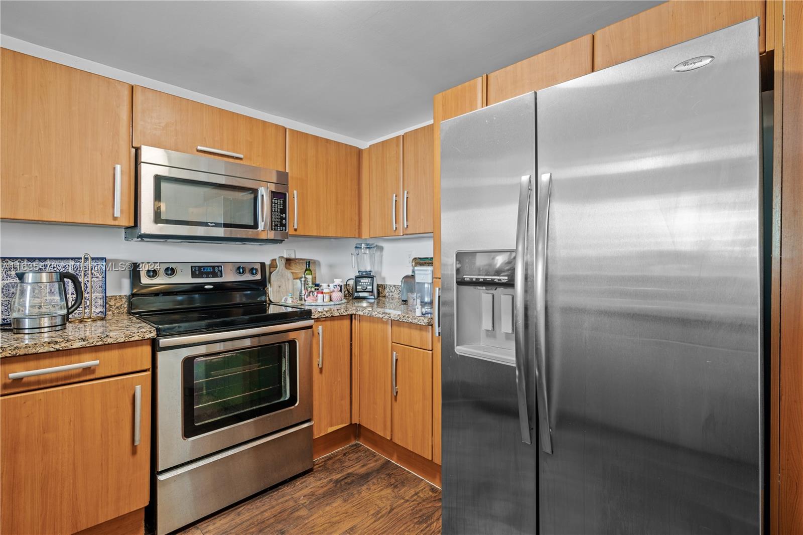 6362 Collins Ave # 404