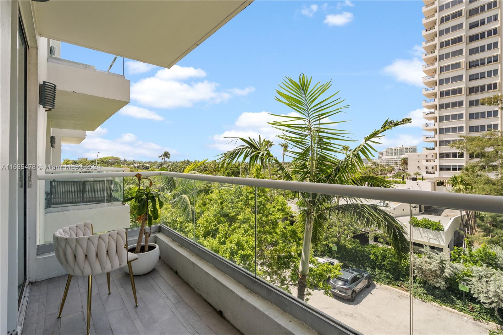 6362 Collins Ave # 404