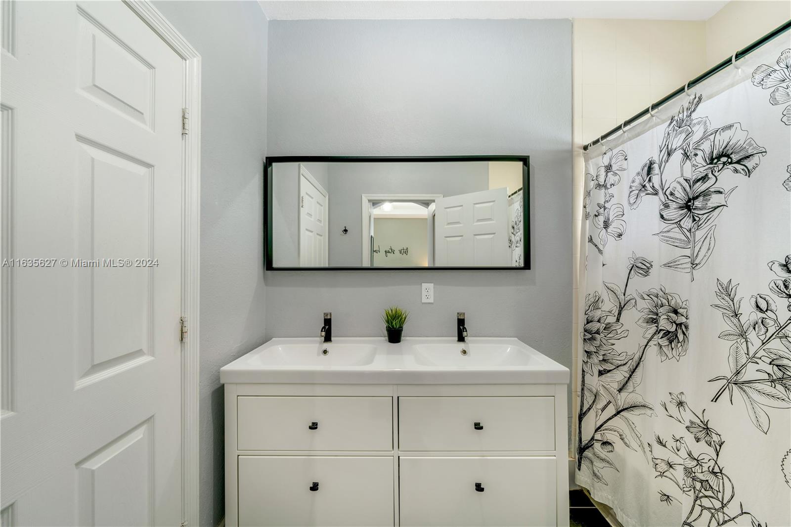 10918 SW 240th Ln # 10918