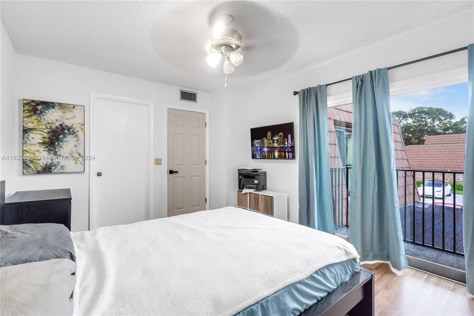 2601 Garden Ct