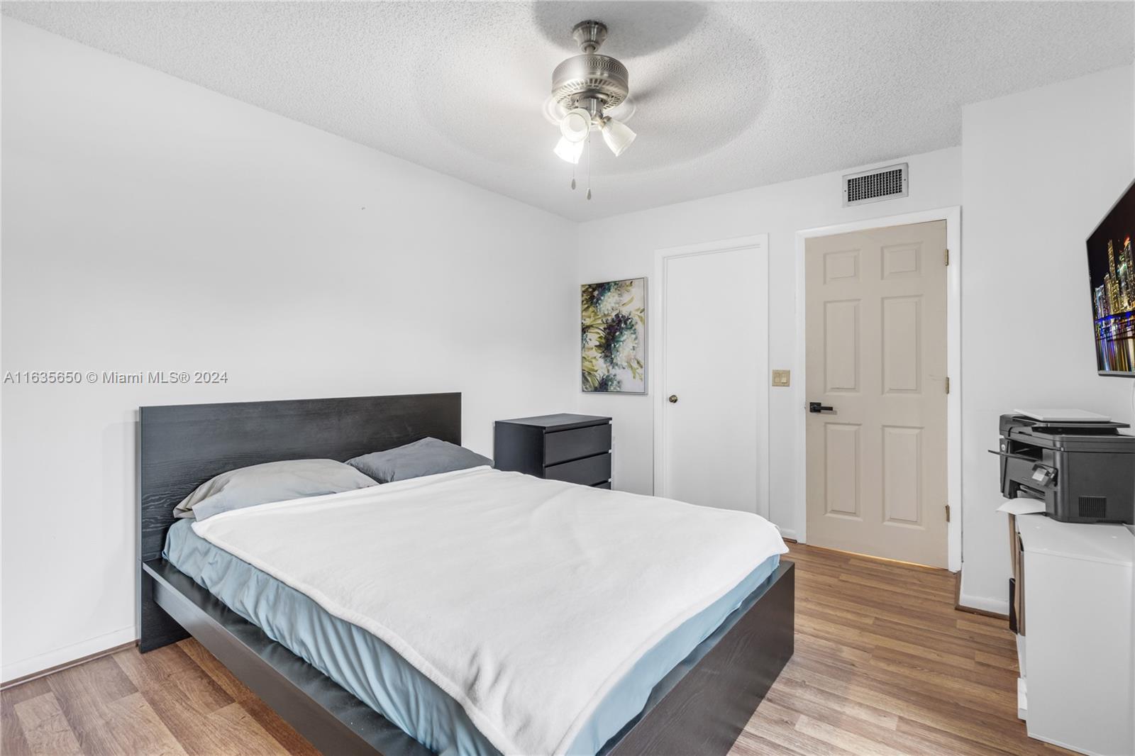 2601 Garden Ct
