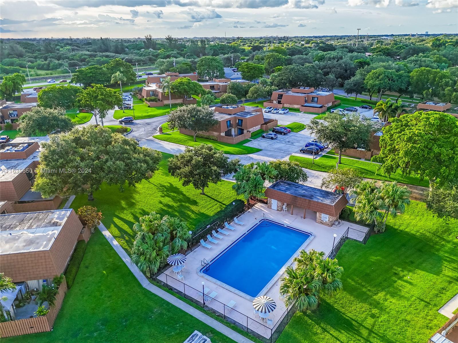 2601 Garden Ct