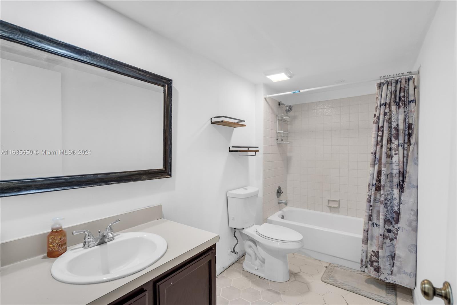 2601 Garden Ct