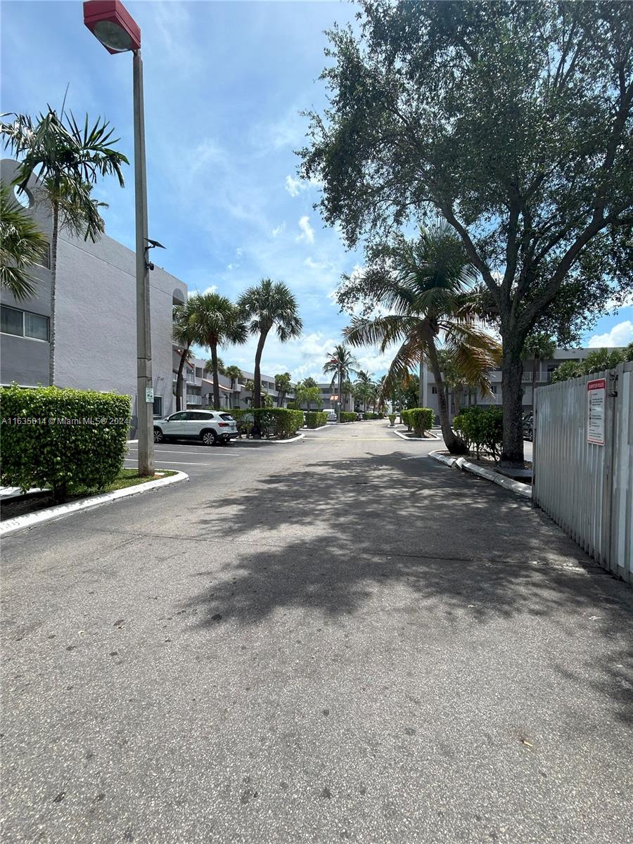 2750 W 76th St # 208