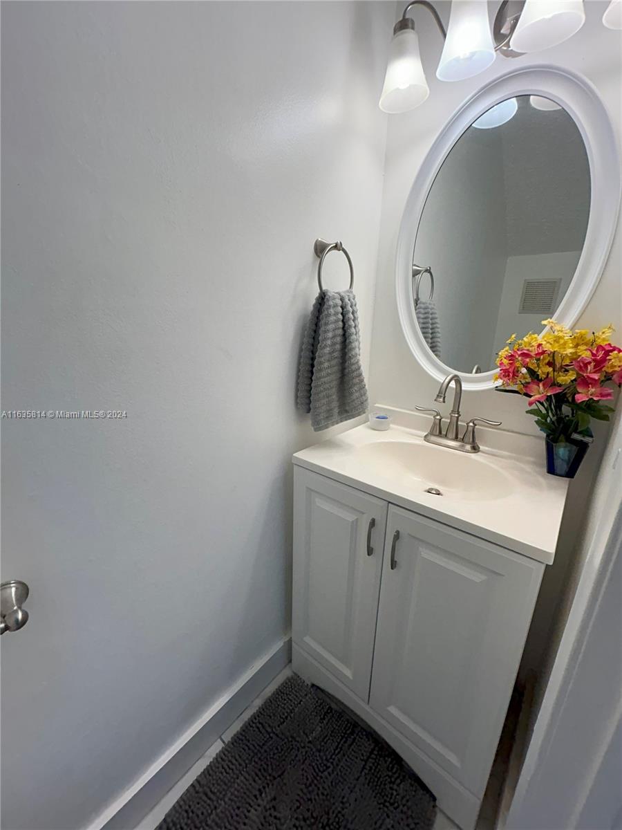 2750 W 76th St # 208