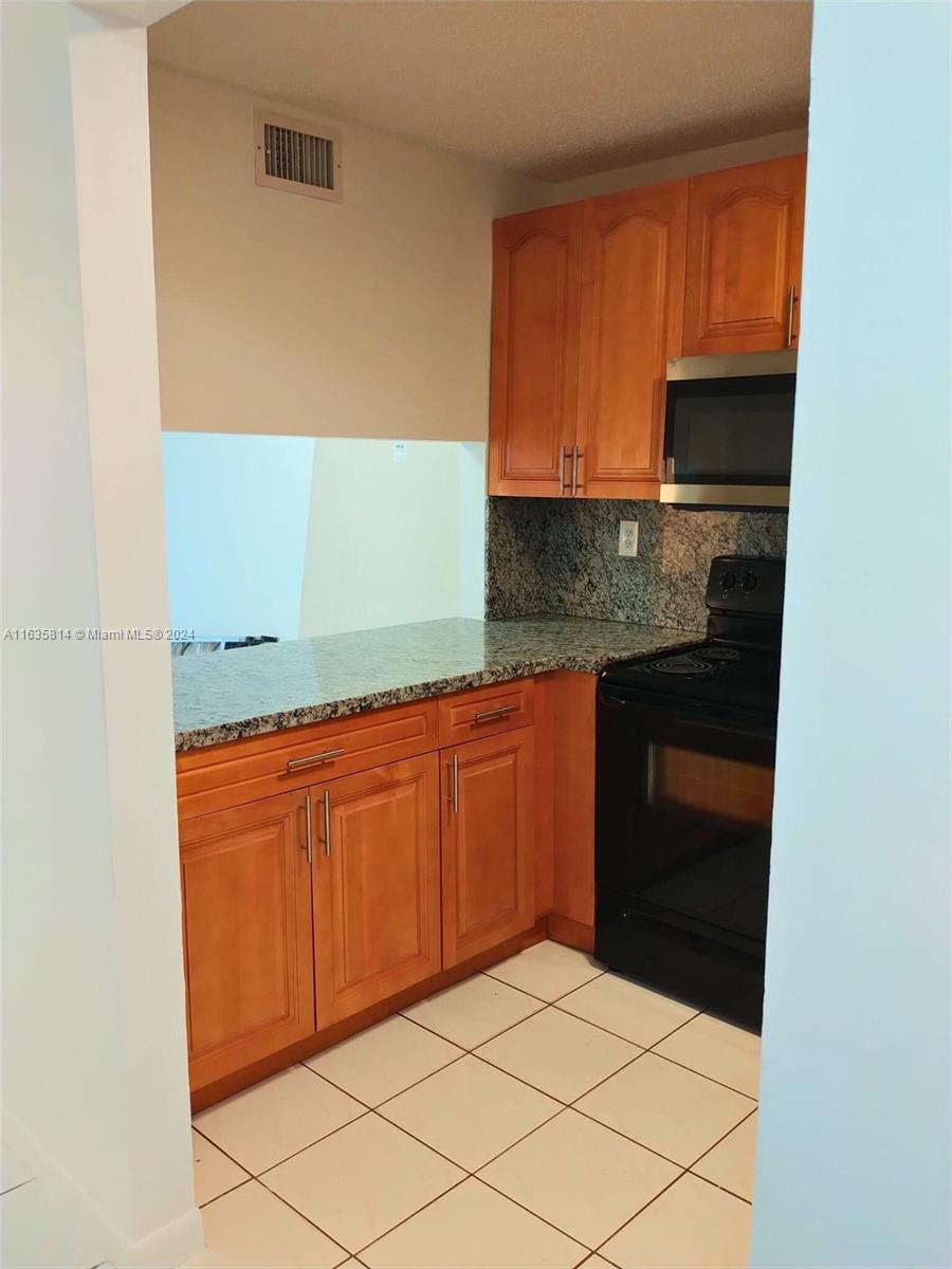 2750 W 76th St # 208