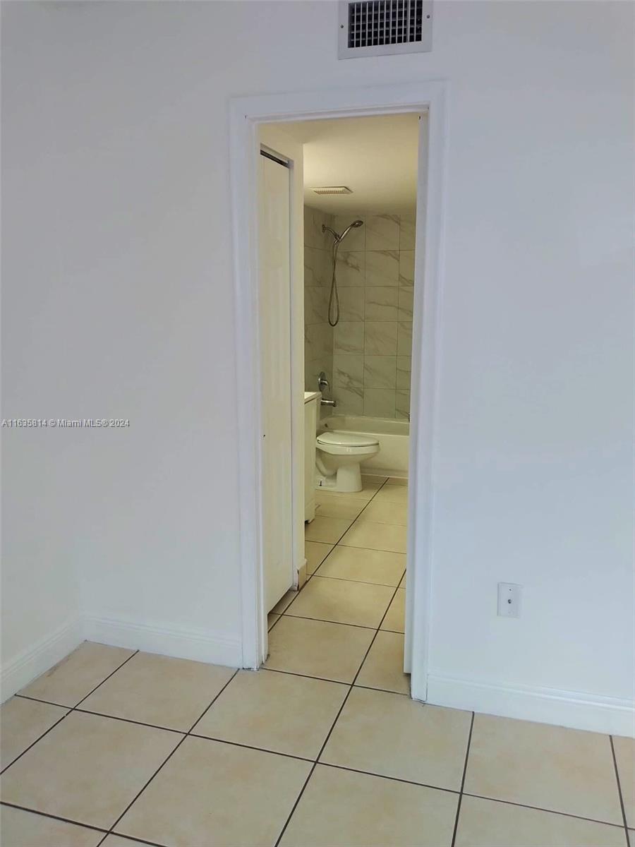 2750 W 76th St # 208