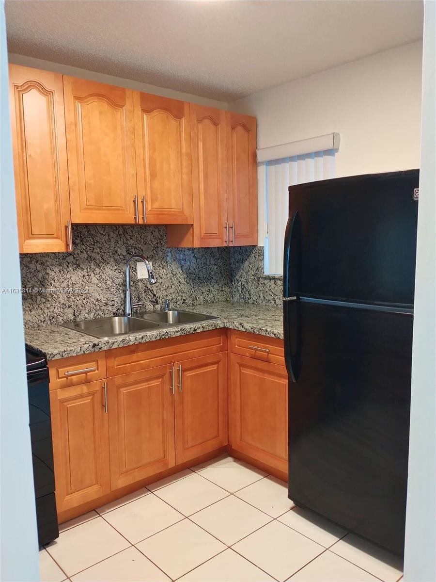 2750 W 76th St # 208