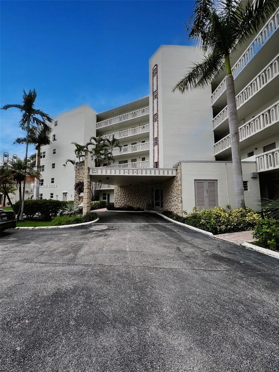 3181 S Ocean Dr # 408