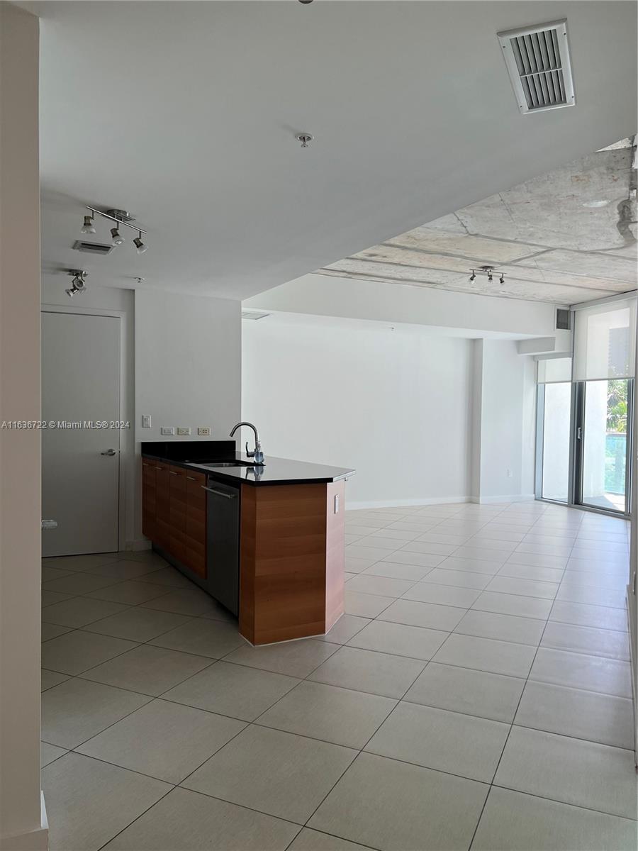 3301 NE 1st Ave # H0906