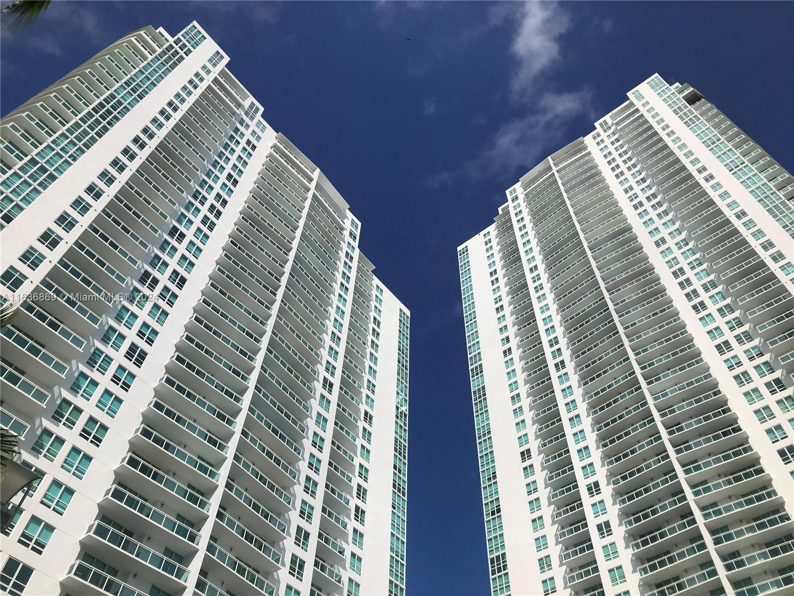 950 Brickell Bay Dr # 1803