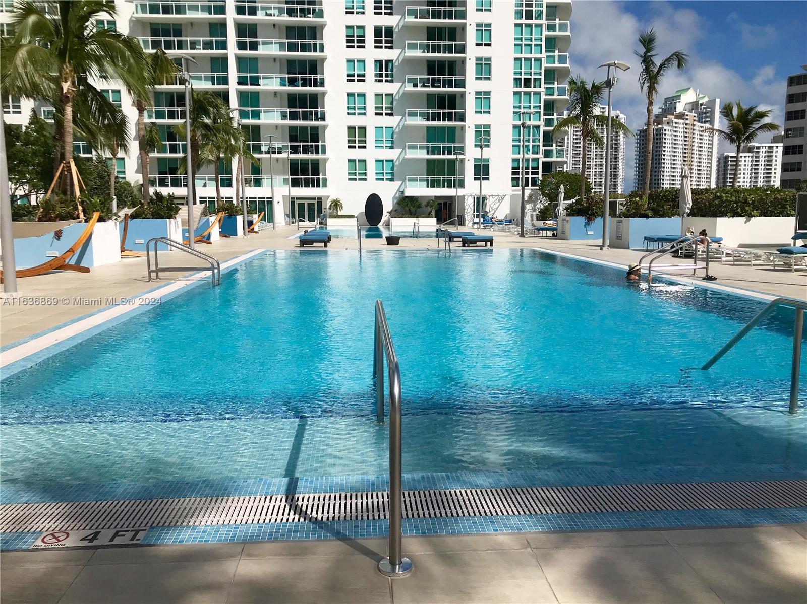 950 Brickell Bay Dr # 1803