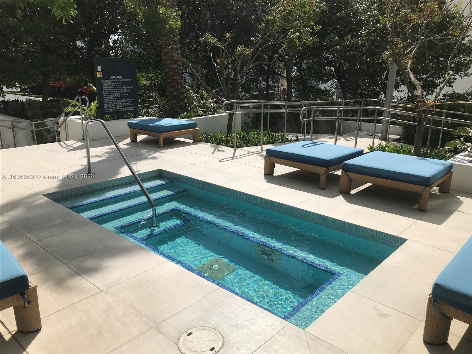 950 Brickell Bay Dr # 1803