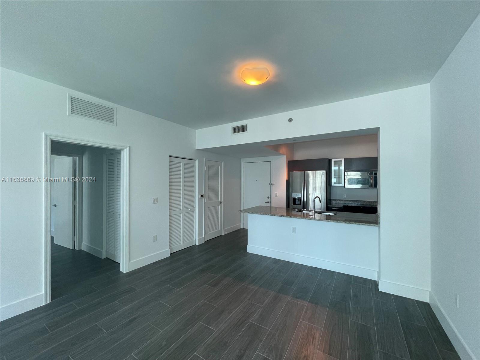 950 Brickell Bay Dr # 1803