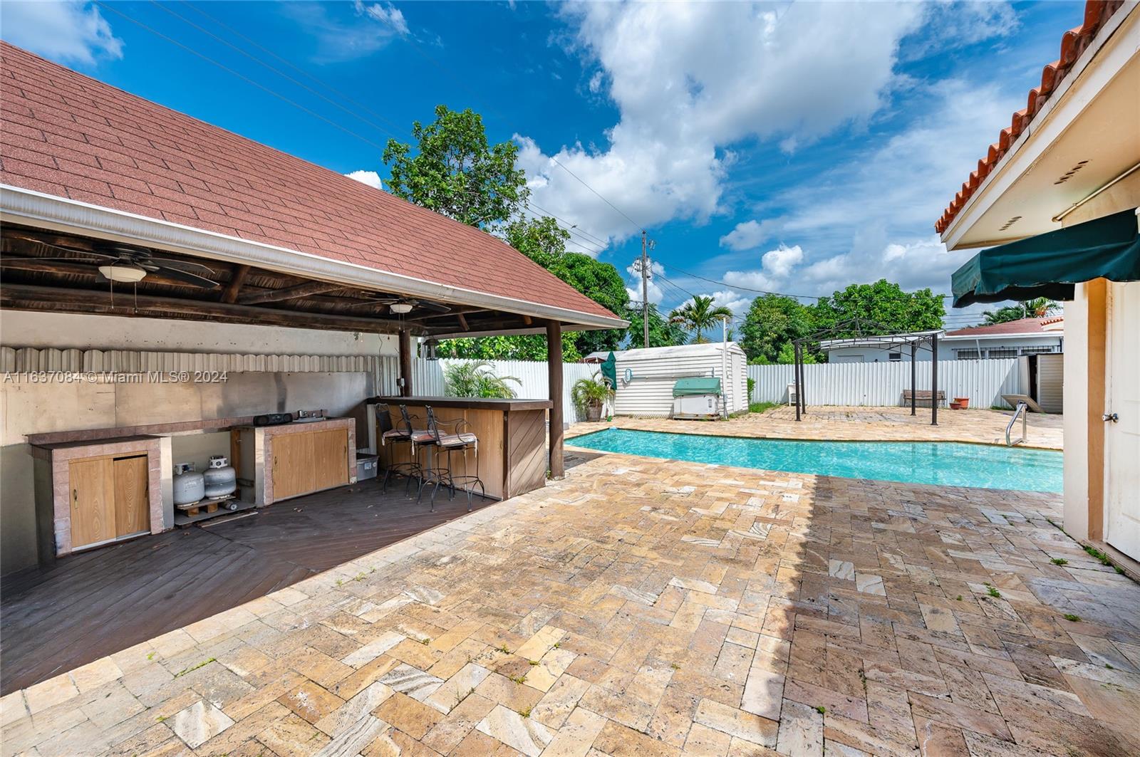 650 W 65th Dr