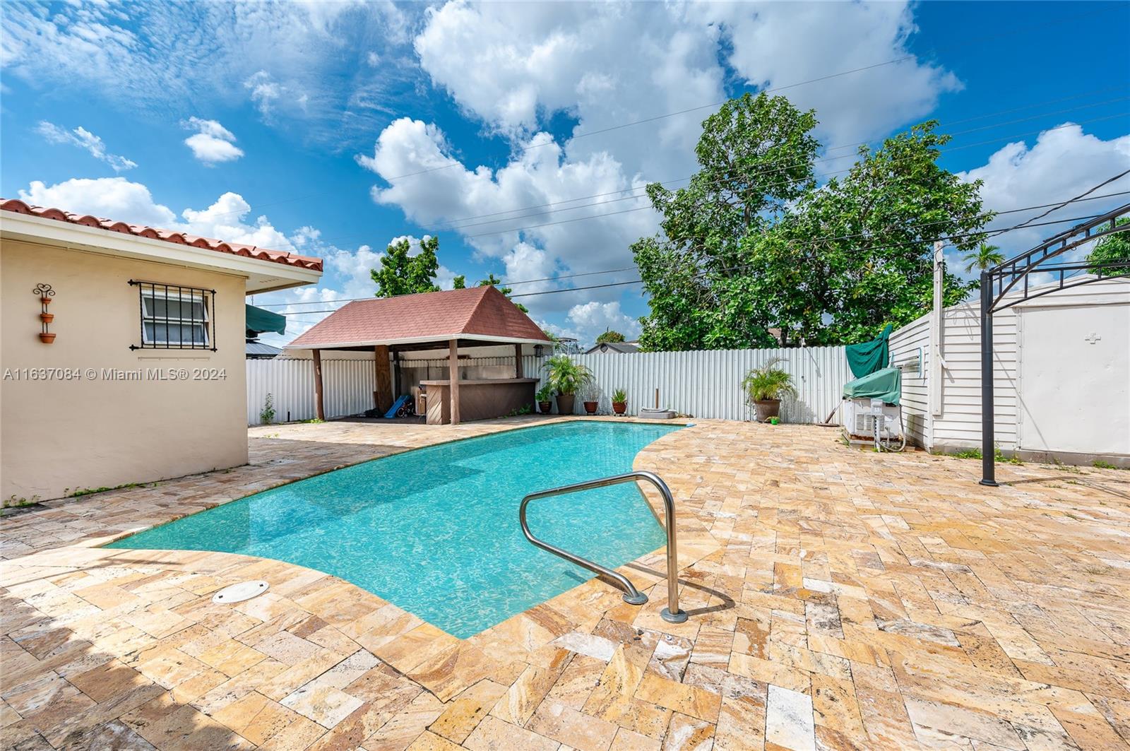 650 W 65th Dr