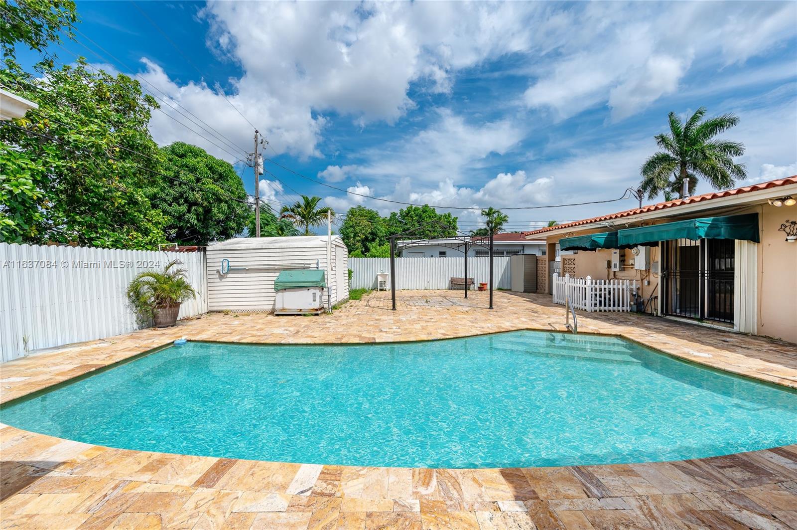 650 W 65th Dr