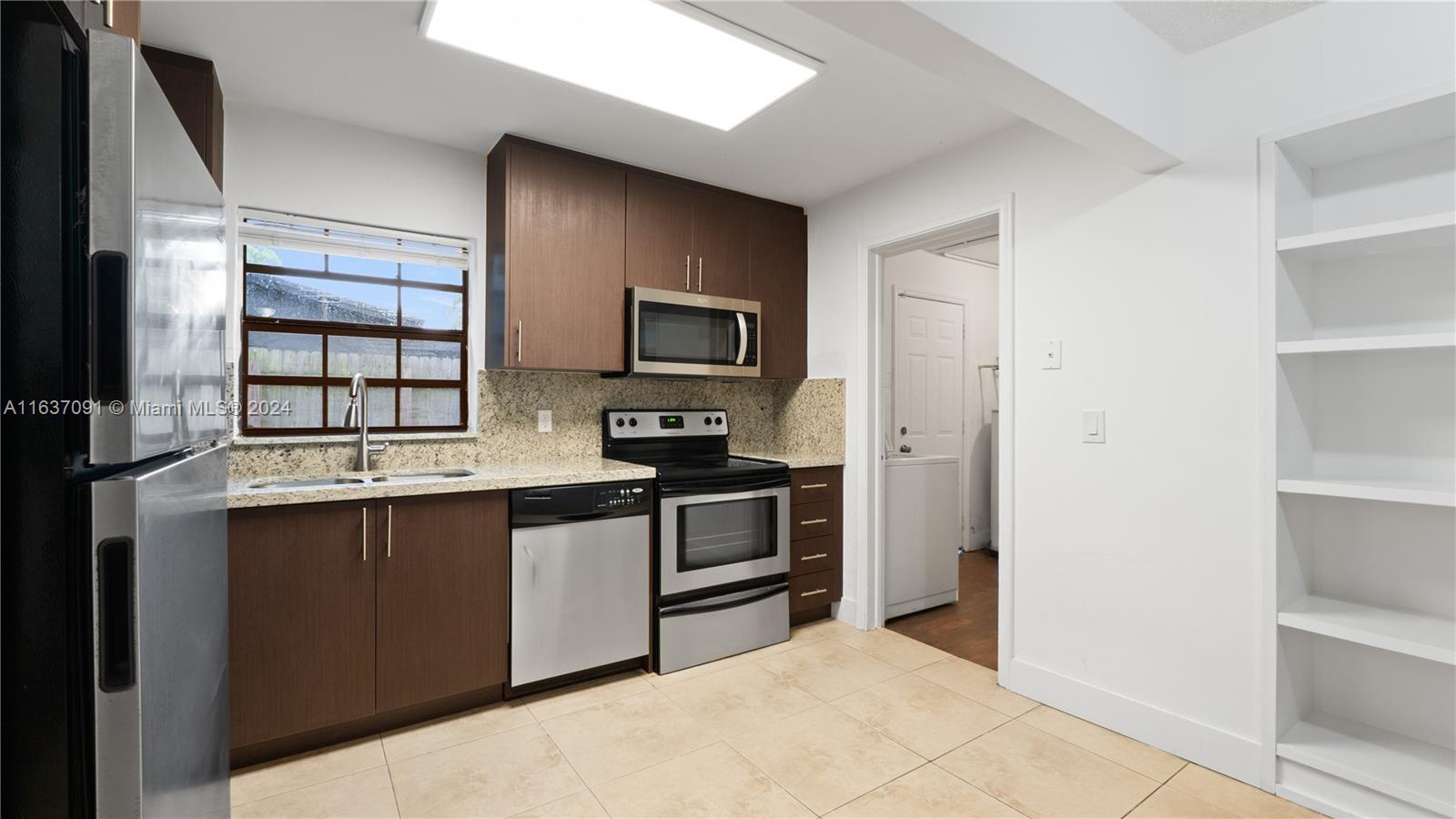 601 NW 1st Way