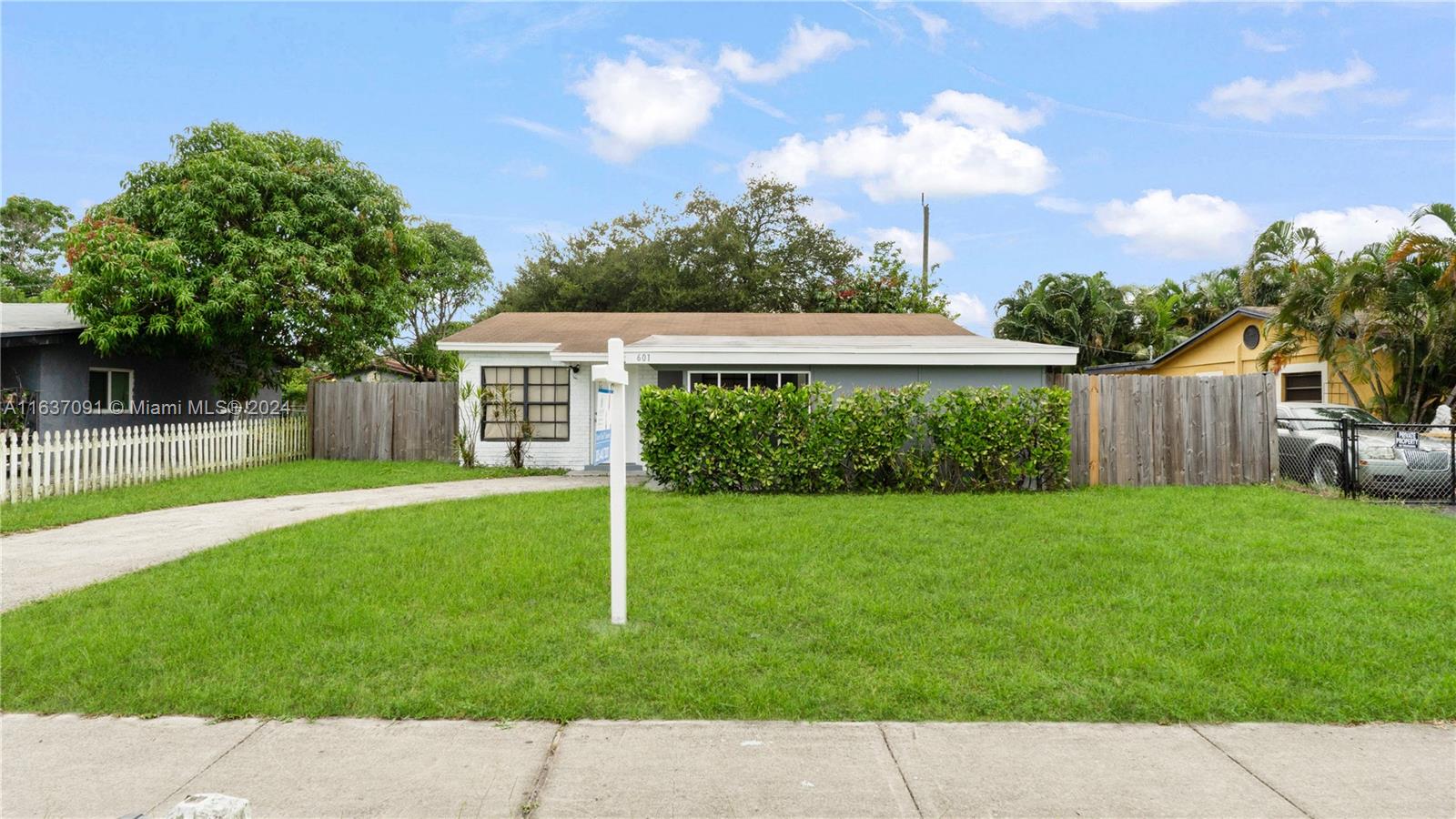 601 NW 1st Way