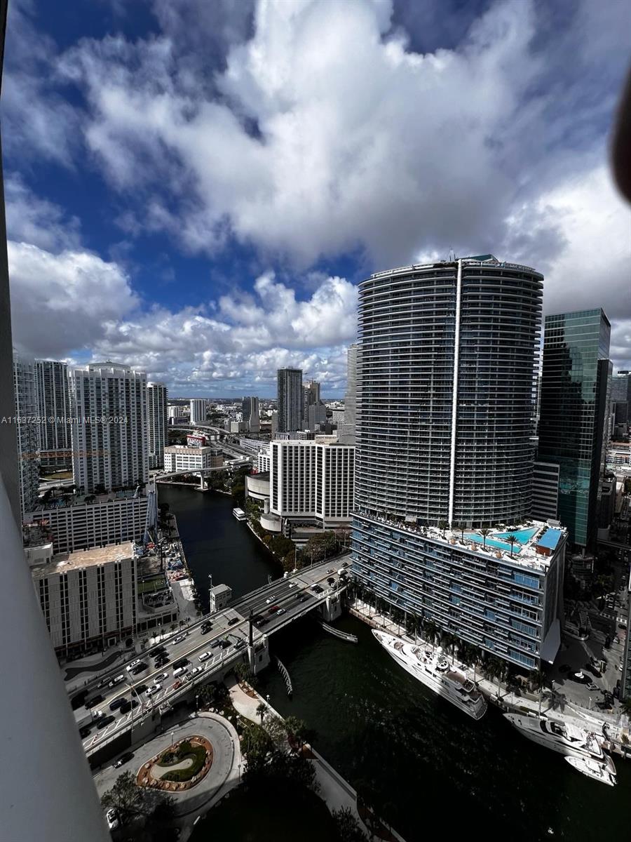 475 Brickell Ave # 3512