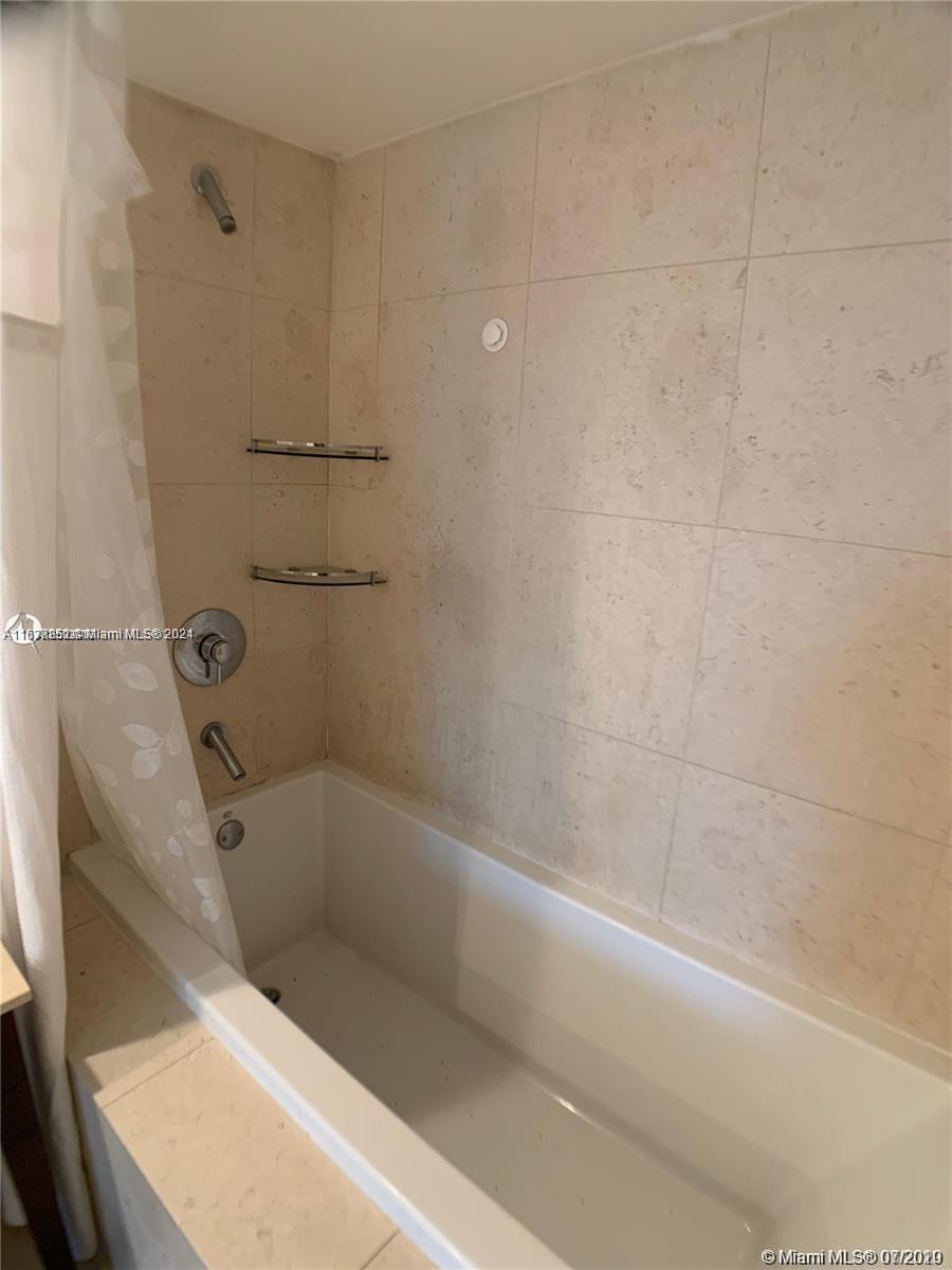 475 Brickell Ave # 3512