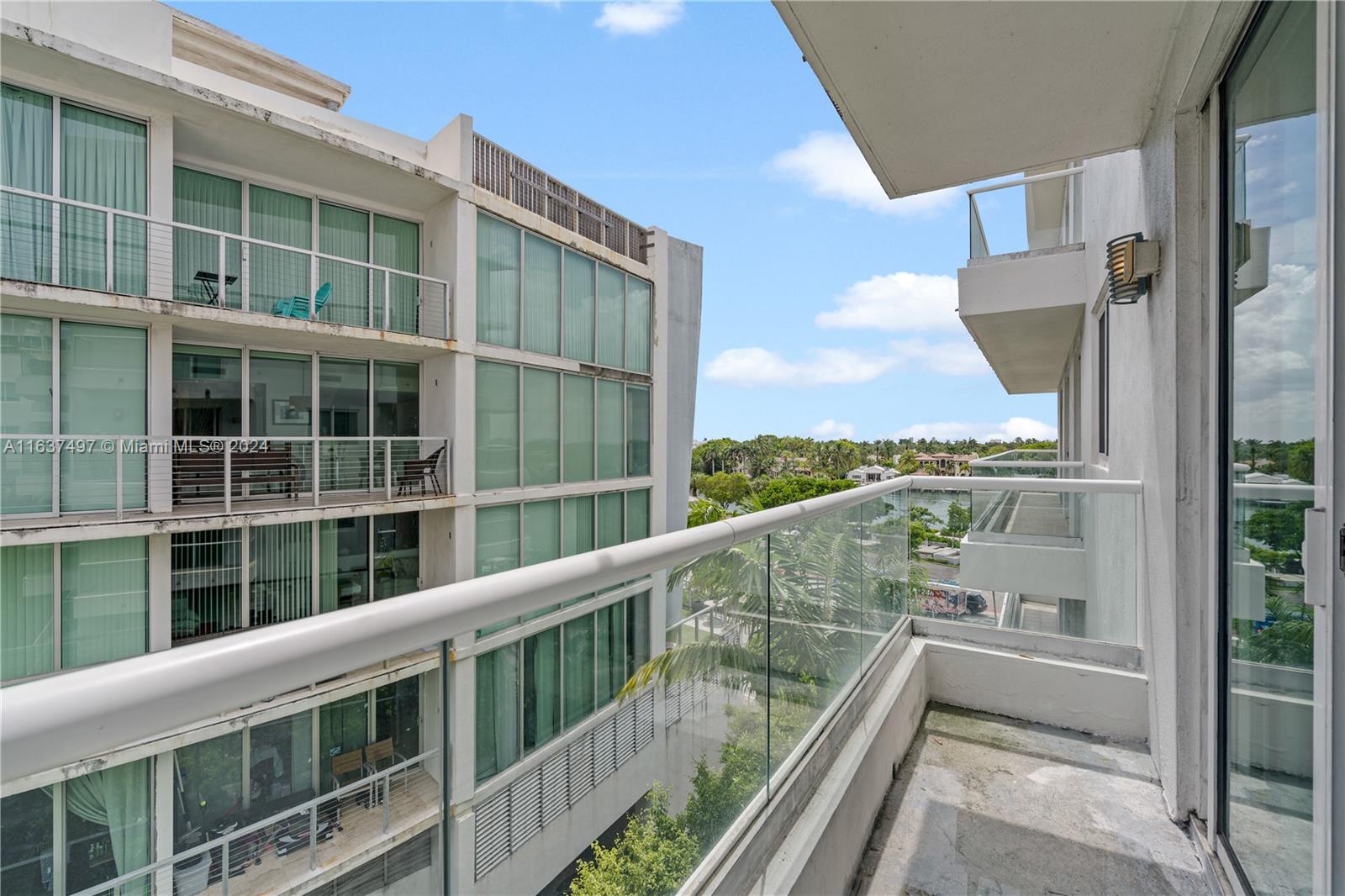 6362 Collins Ave # 514