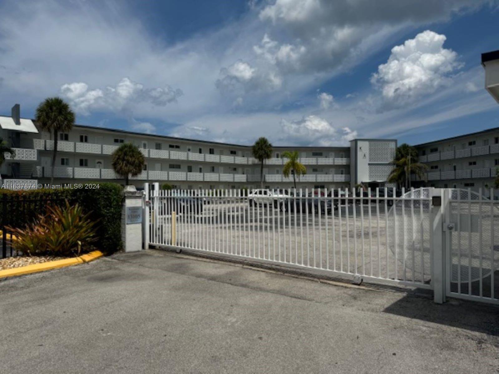 13105 Ixora Ct # 303