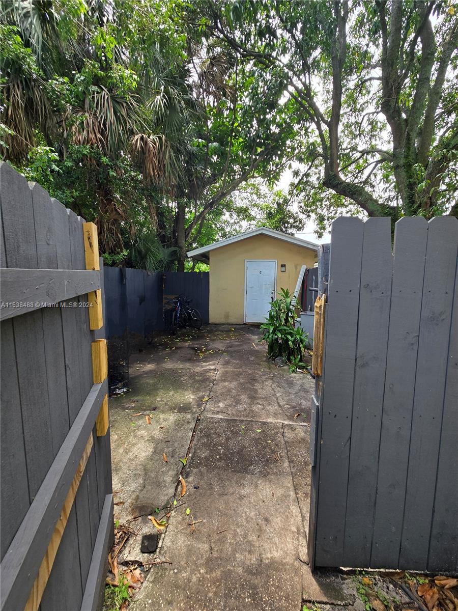 3380 NW 8th Pl