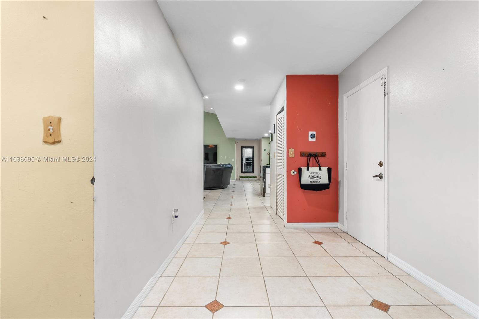 8313 NW 194th Ter
