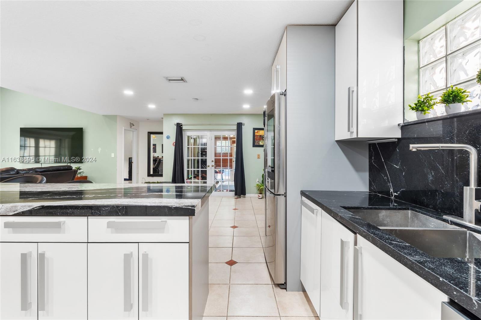 8313 NW 194th Ter