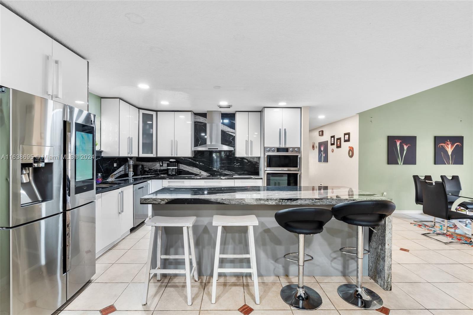 8313 NW 194th Ter