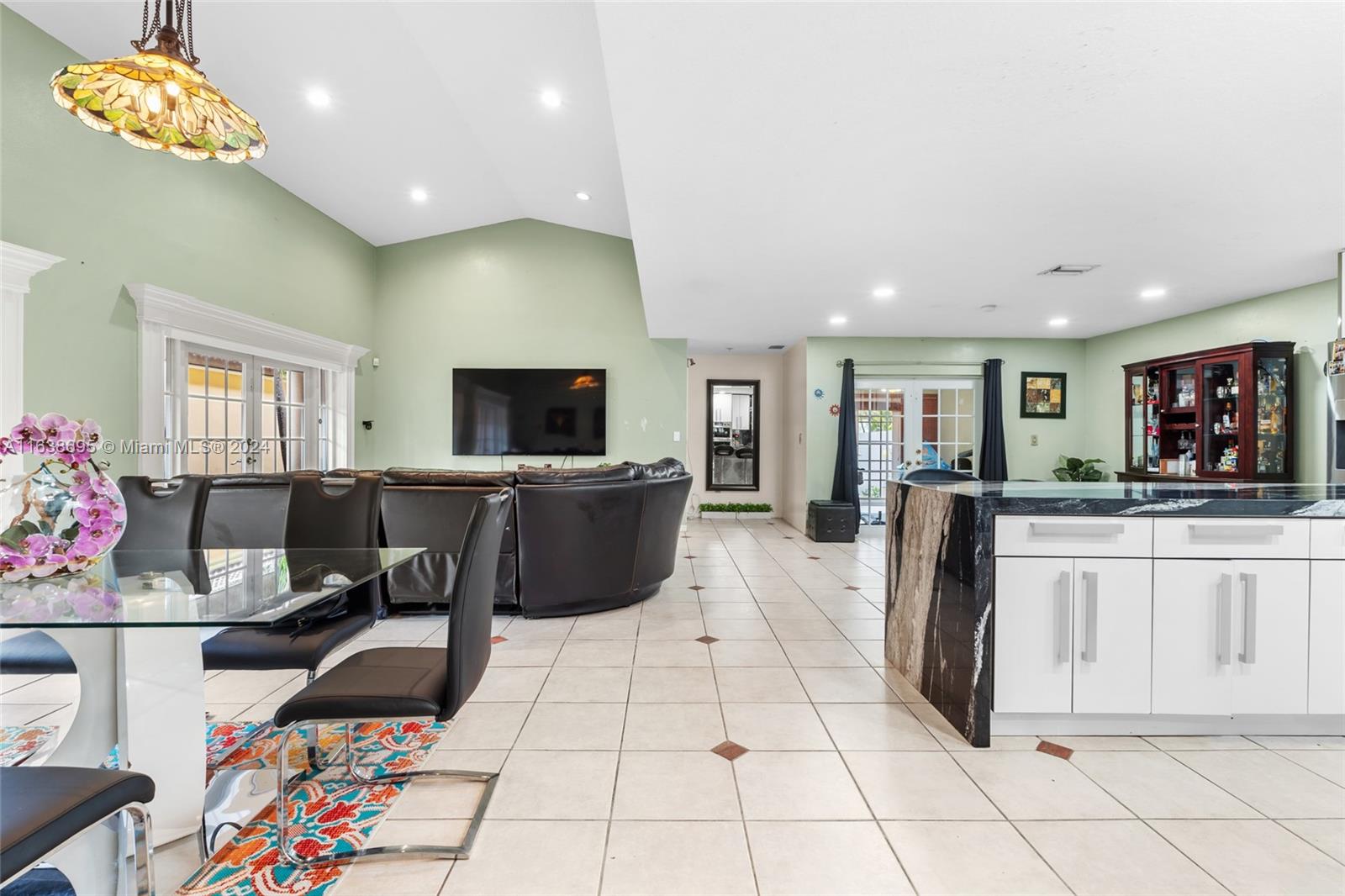 8313 NW 194th Ter