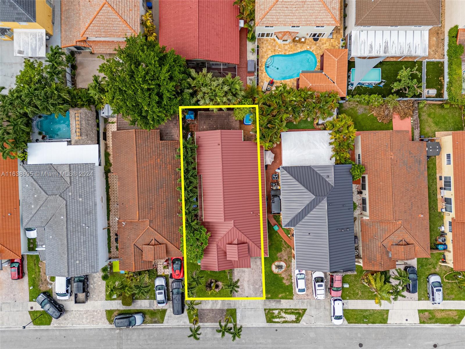 8313 NW 194th Ter