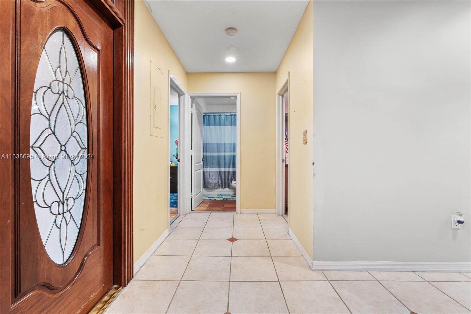 8313 NW 194th Ter