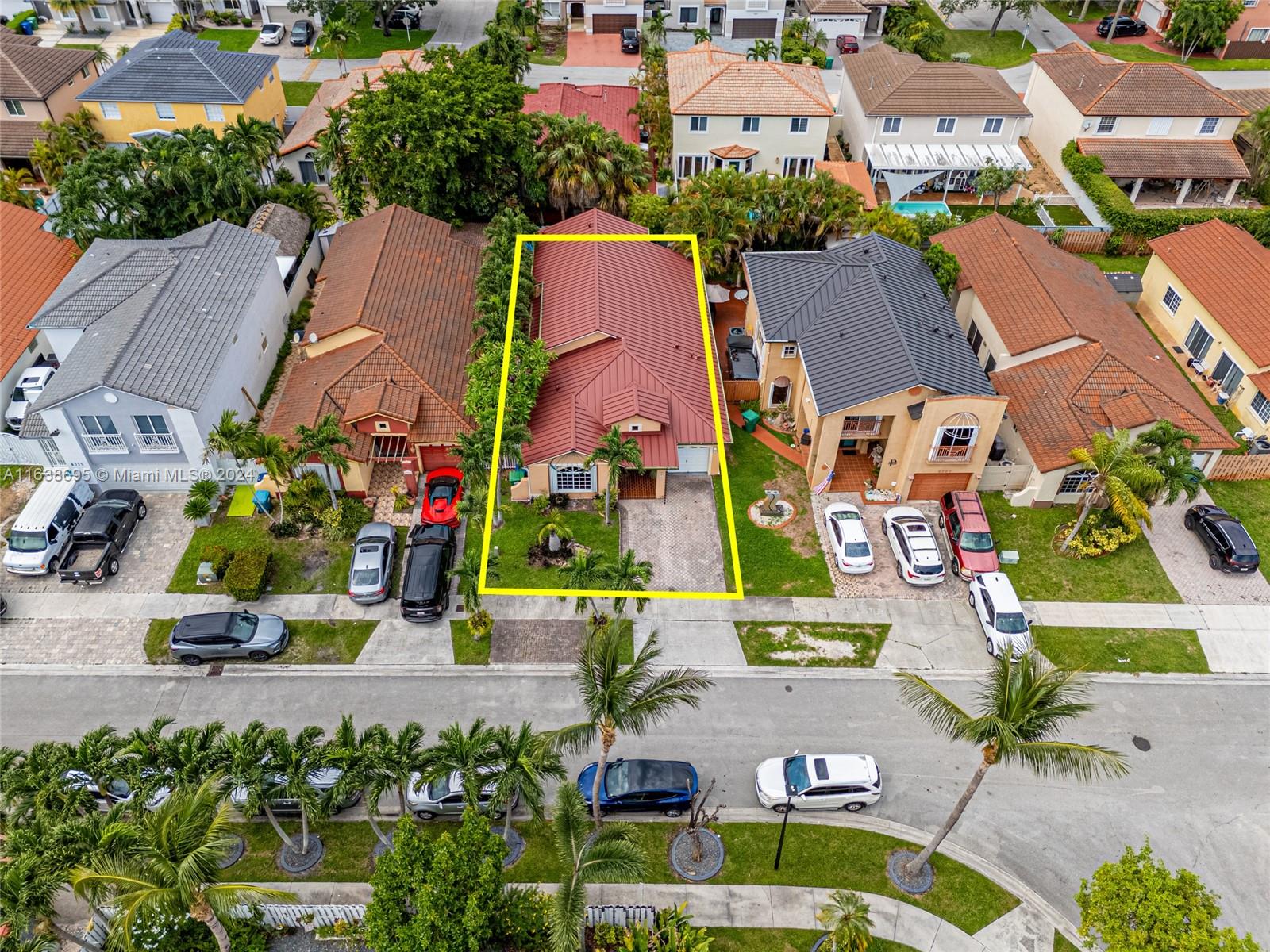 8313 NW 194th Ter
