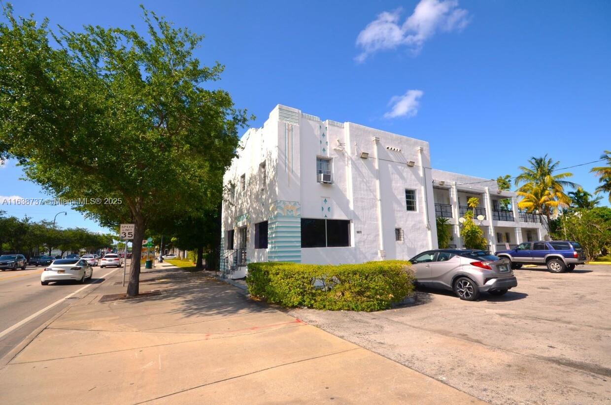 8411 Biscayne Blvd, Miami