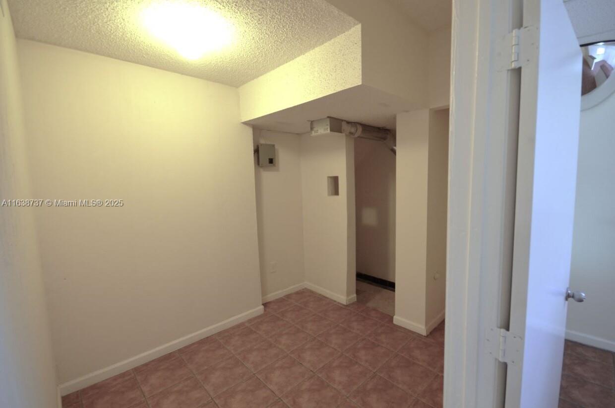 8411 Biscayne Blvd, Miami