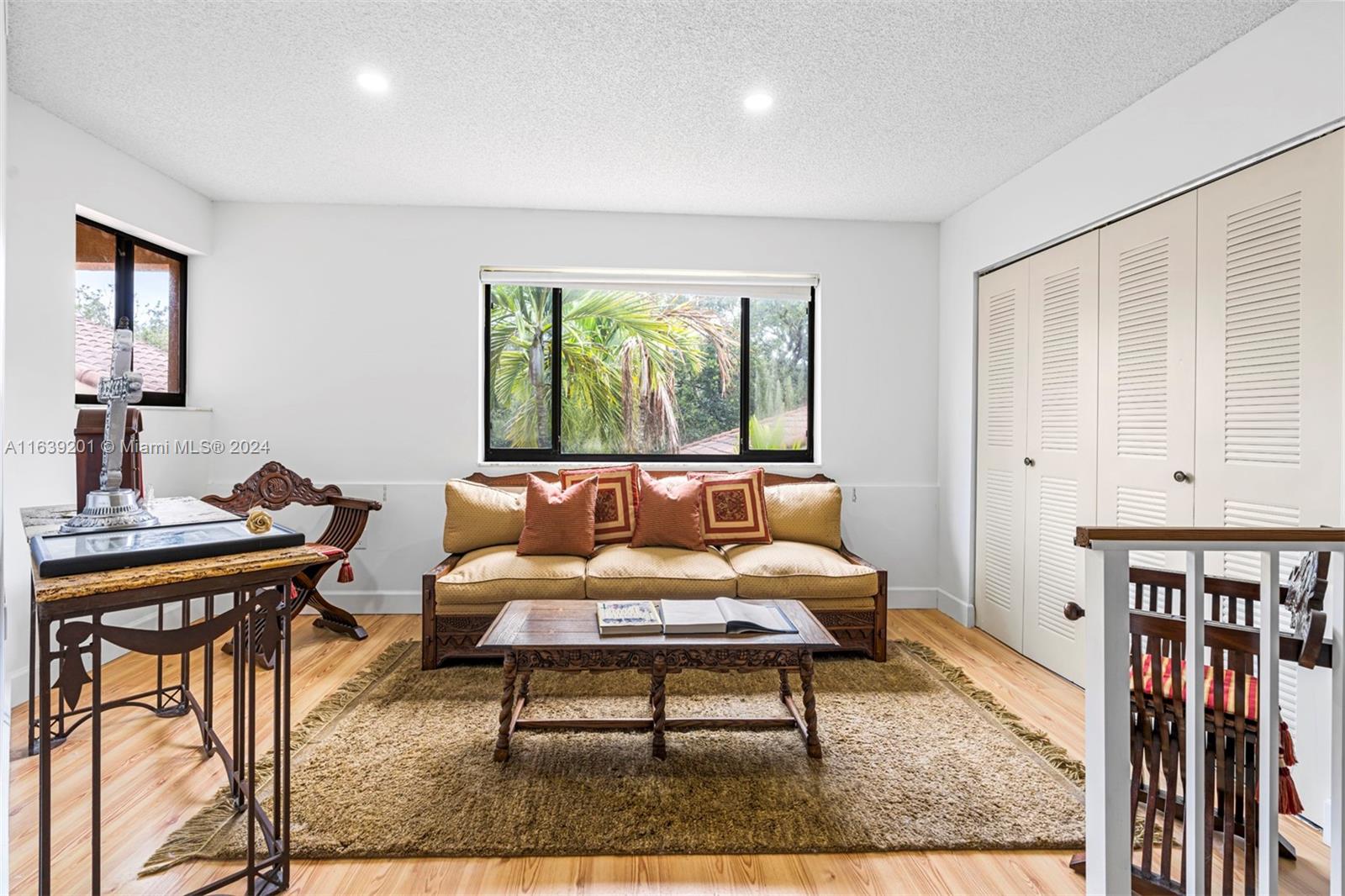 15495 N Miami Lakeway N # 4 Unit: 205-4