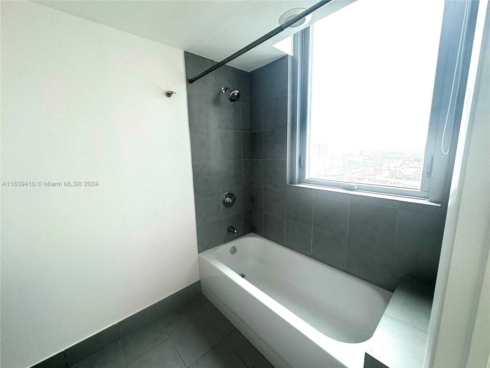 92 SW 3rd St # 2905