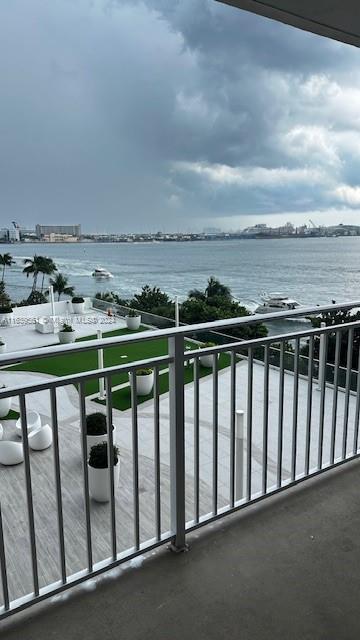 770 Claughton Island Dr # 613