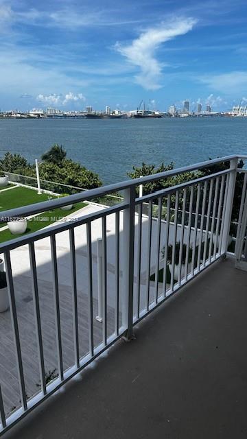 770 Claughton Island Dr # 613
