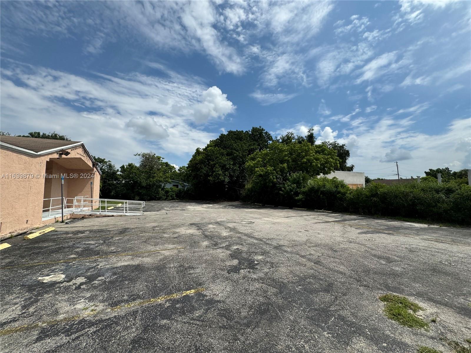 1929 NW 54th St