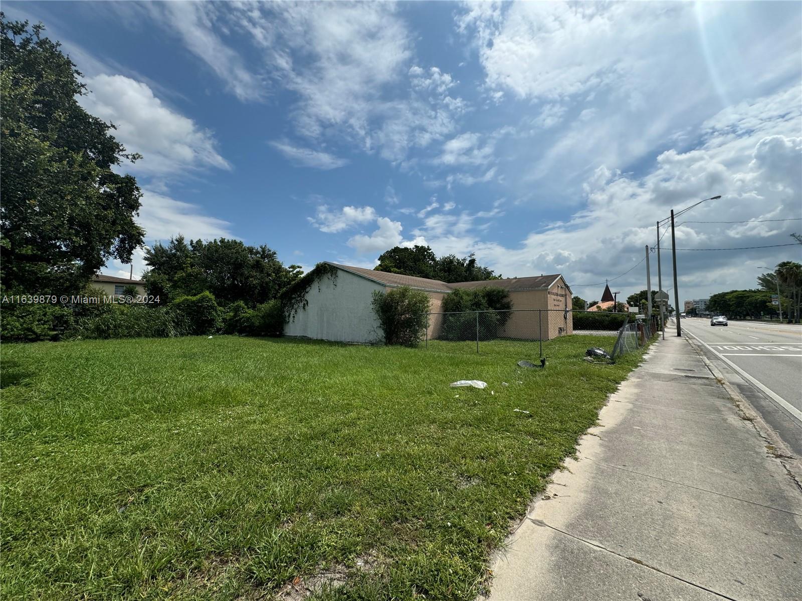 1929 NW 54th St