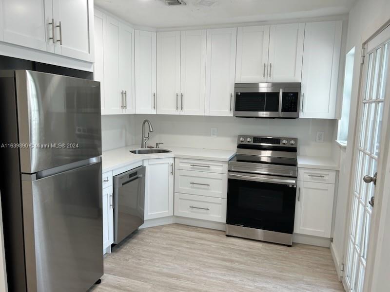 940 NW 134th St