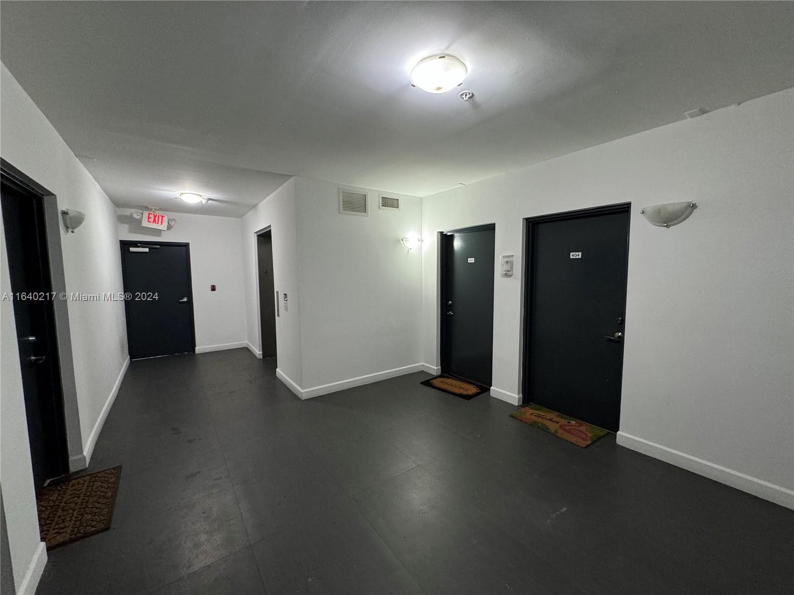 529 NE 62nd St # 403